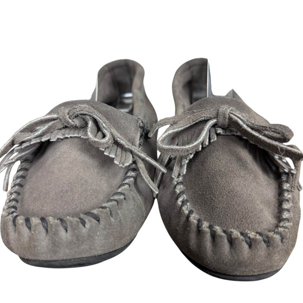 Minnetonka Moccasin Kiltie Slip On Loafers Flats Gray Suede Leather Womens 6.5 - Picture 7 of 16